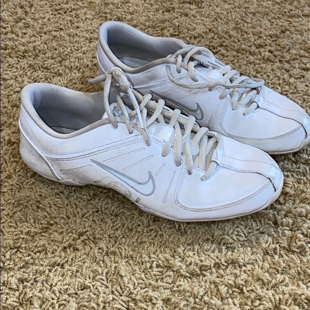 nike cheer shoes